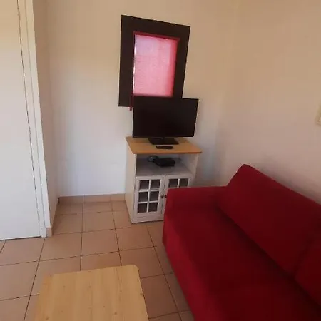 Climatise Odalys Nouvelle Box 5 G ,saint Loup,piscine ,parking Prive Et Superette Apartment