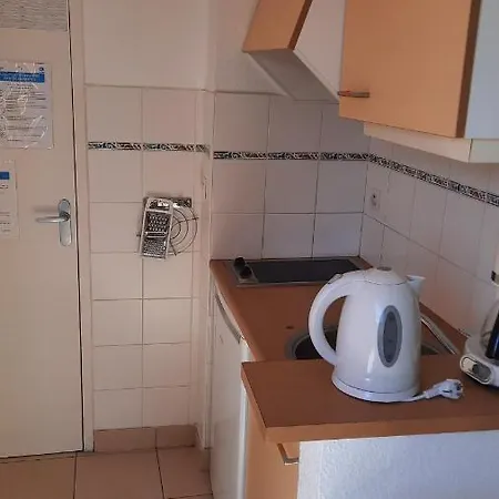 Climatise Odalys Nouvelle Box 5 G ,saint Loup,piscine ,parking Prive Et Superette Apartment Agde