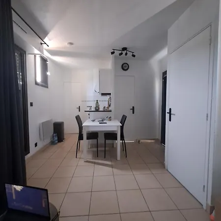 Climatise Odalys Nouvelle Box 5 G ,saint Loup,piscine ,parking Prive Et Superette Apartment Agde